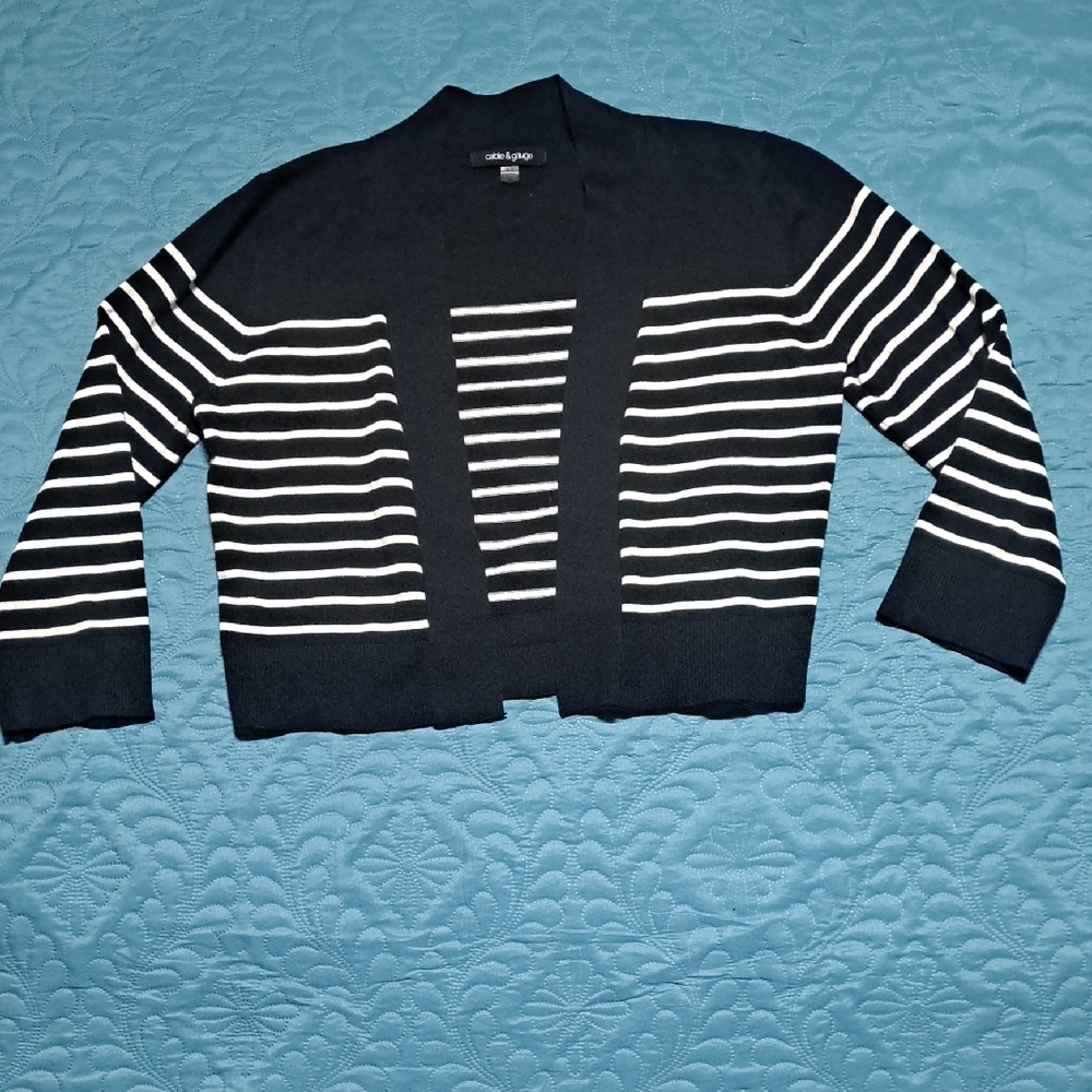 217 - 🖤 Cozy Contrast Cable & Gauge Cardigan